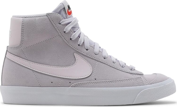 Nike on sale blazer violet