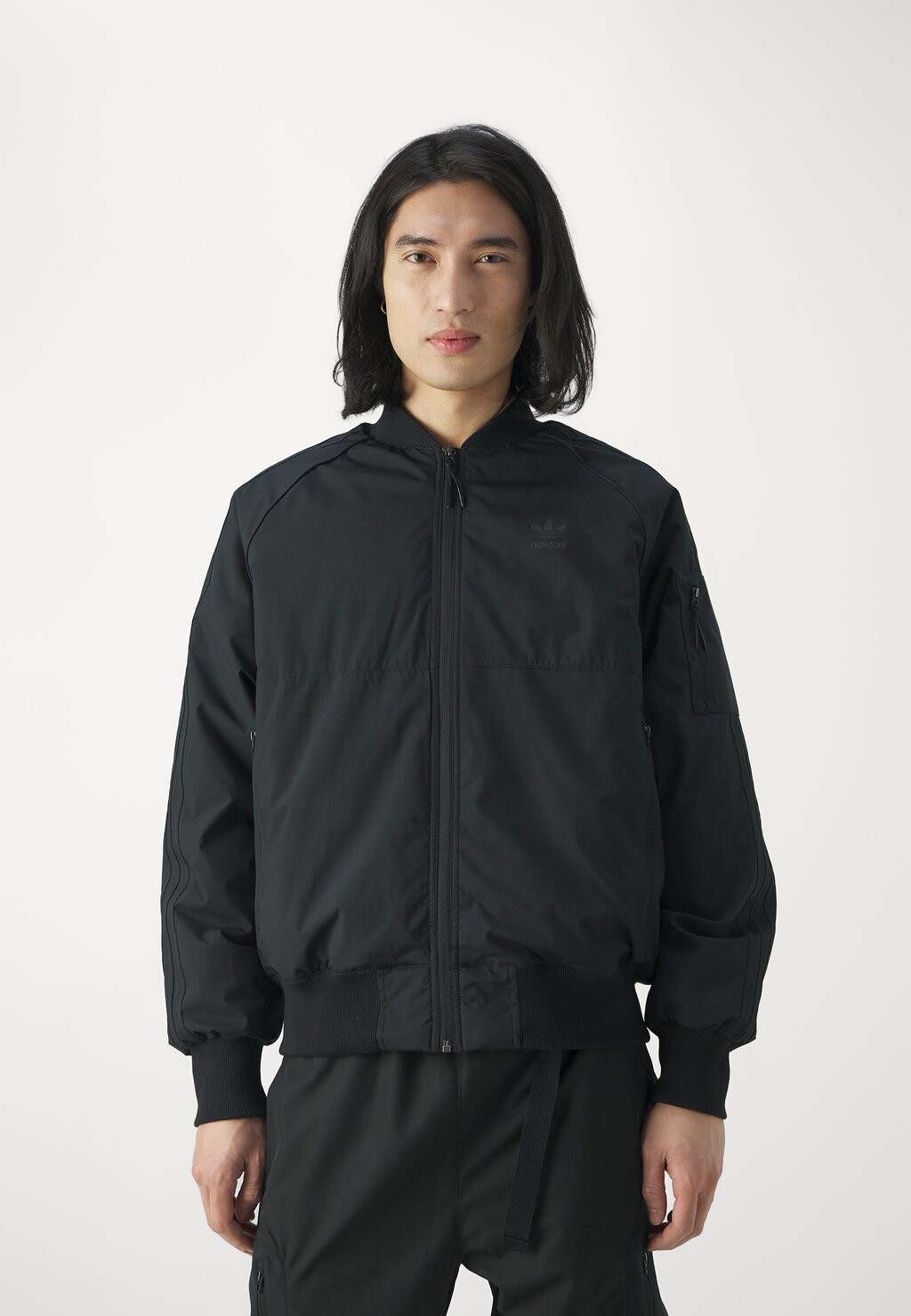 

Куртка-бомбер adidas Originals, черный