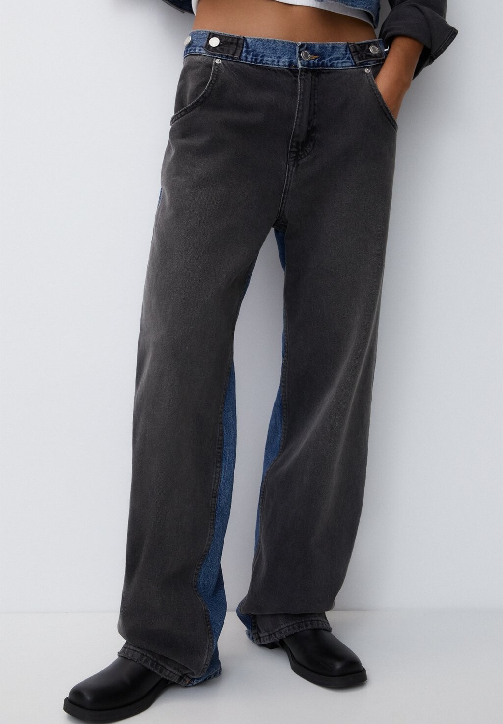 

Джинсы-сигареты Contrast Baggy PULL&BEAR, цвет black denim