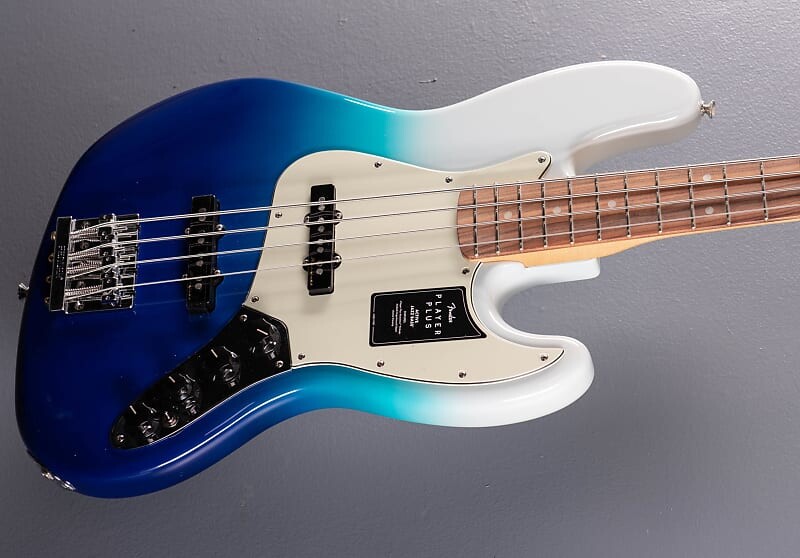 

Player Plus Jazz Bass - Белэр Блю Fender Player Plus Jazz Bass - Belair