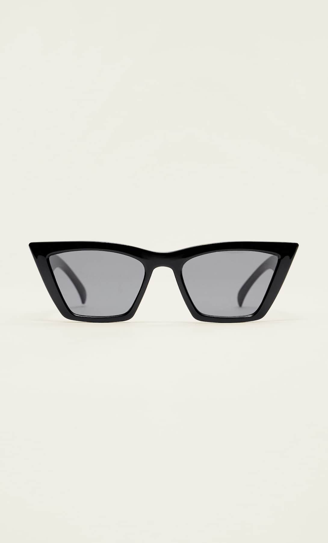 Квадратные солнцезащитные очки «кошачий глаз» Stradivarius, черный