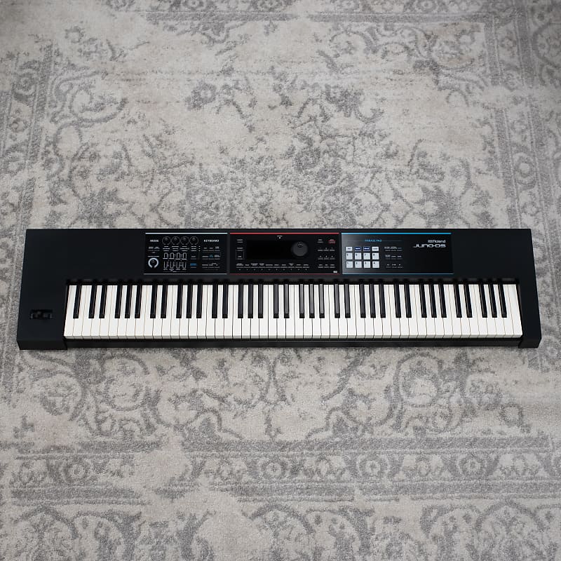 Роланд Джуно DS88 Roland Juno-DS88 88-Key Synthesizer