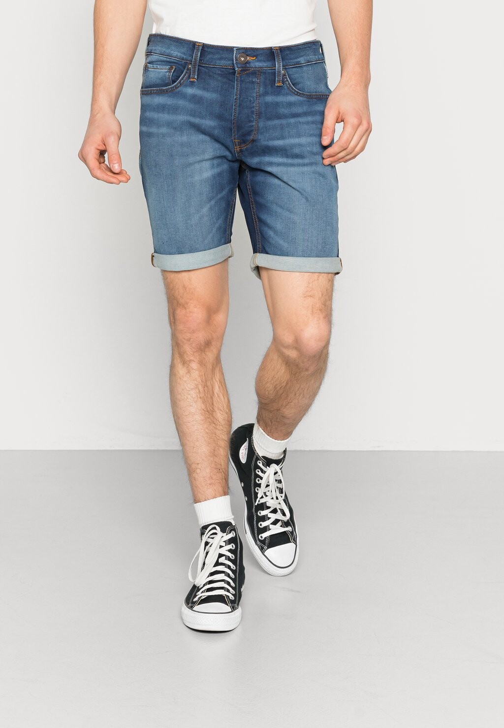 

Джинсовые шорты Jack & Jones