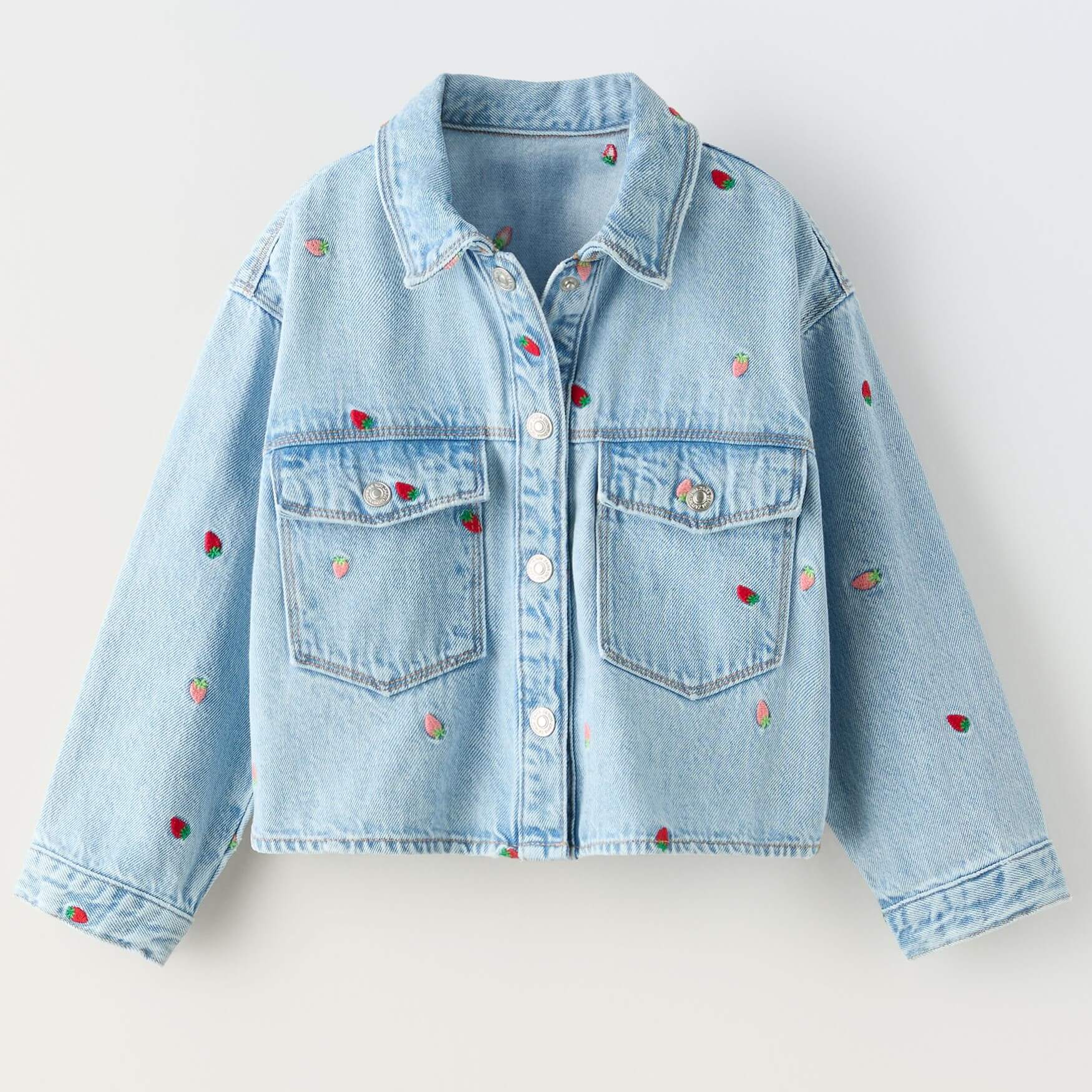 Куртка джинсовая Zara With Embroidered Strawberries, голубой мужская джинсовая куртка с вышивкой однотонная однобортная приталенная куртка с отложным воротником и длинными рукавами в стиле хип хоп