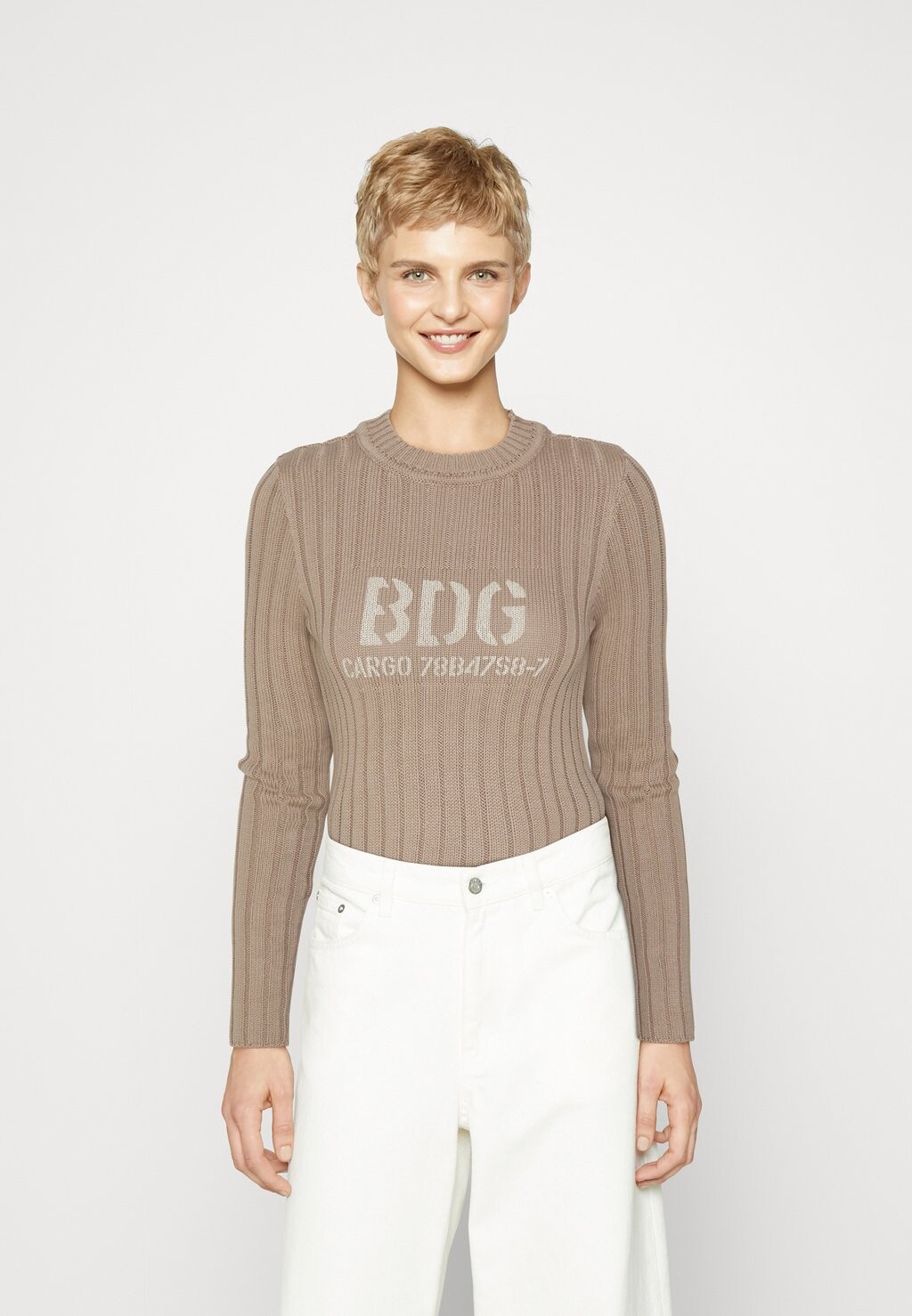 

Свитер MATHILDE BDG Urban Outfitters, коричневый
