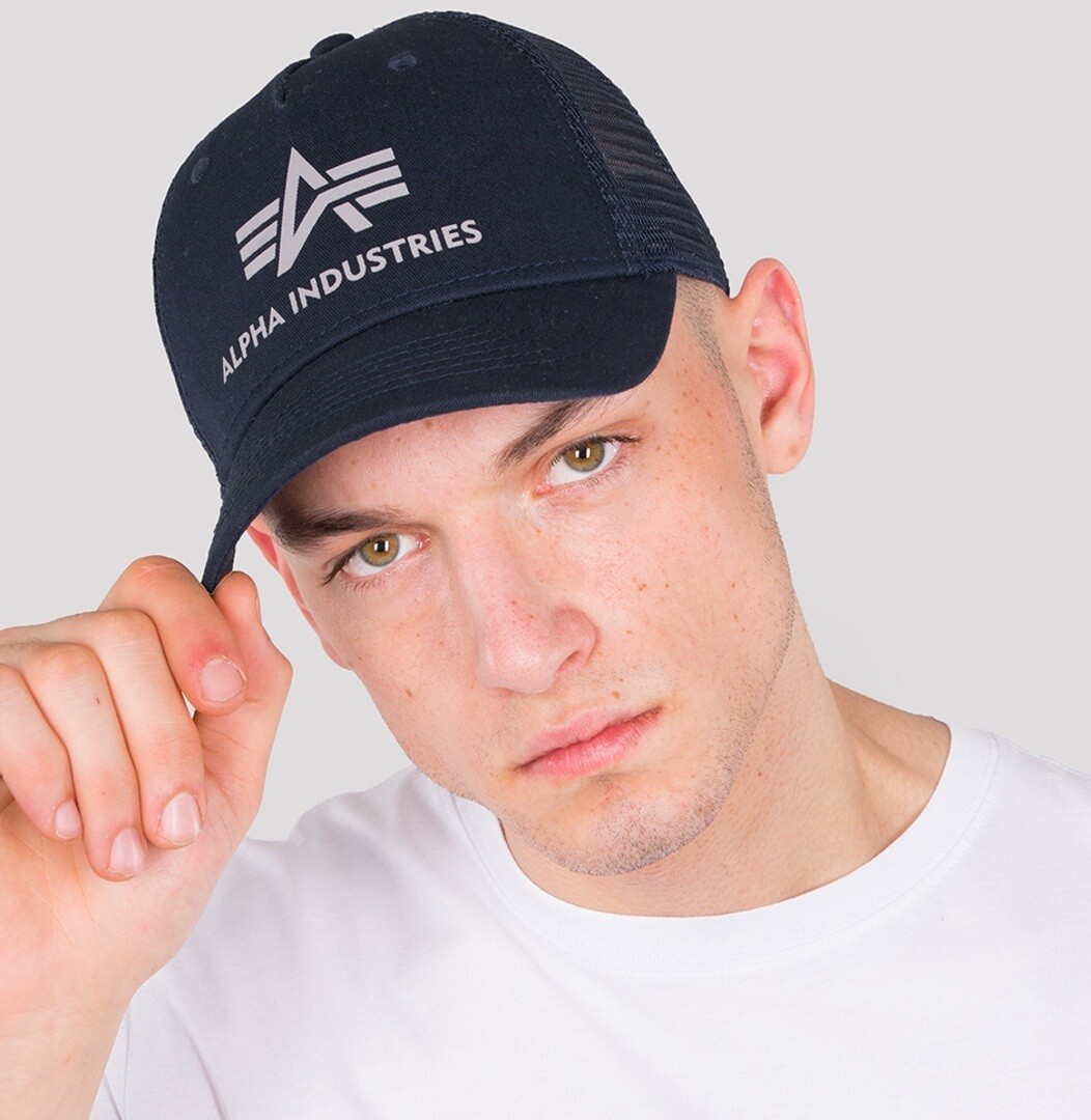 

Кепка Alpha Industries Basic Trucker, темно-синяя