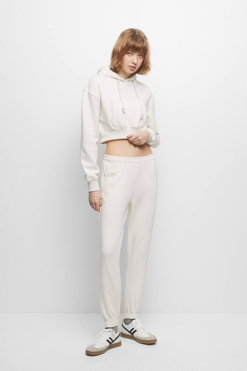 

Базовый укороченный спортивный костюм Pull&Bear, экрю