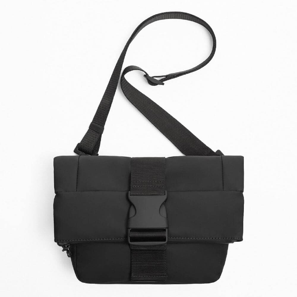 

Сумка Zara Roll-up Rubberized Crossbody, черный