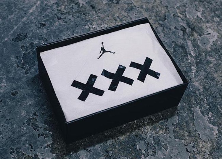 Air Jordan XXX (30) - White/Wolf Grey-Black •