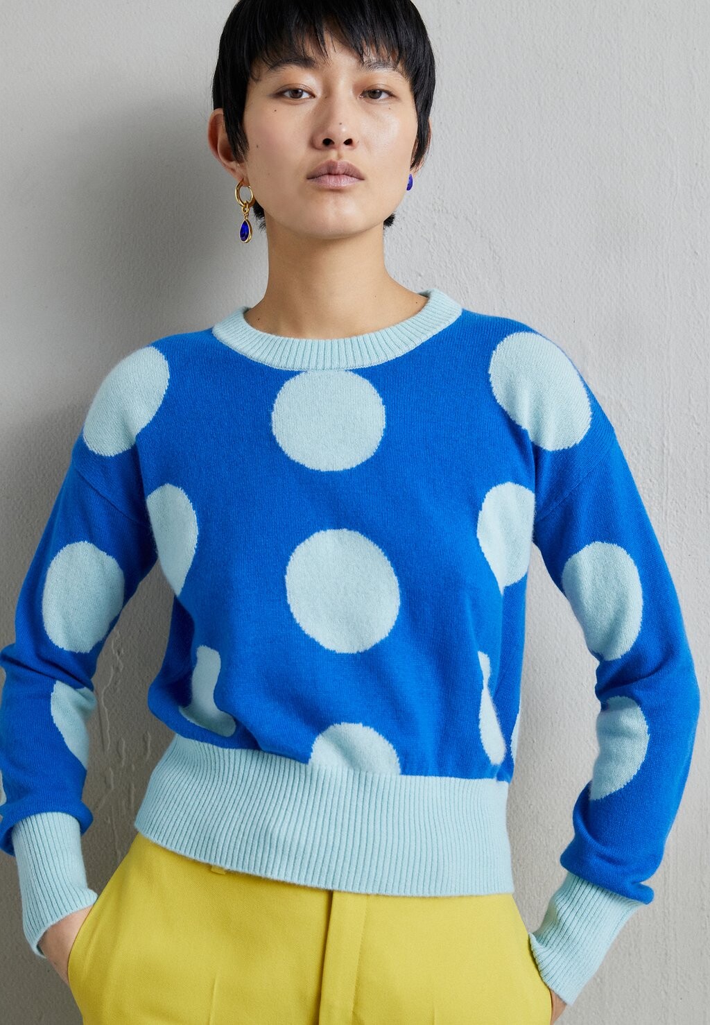 

Джемпер CASHMERE POKA DOT CREW KNITID, синий
