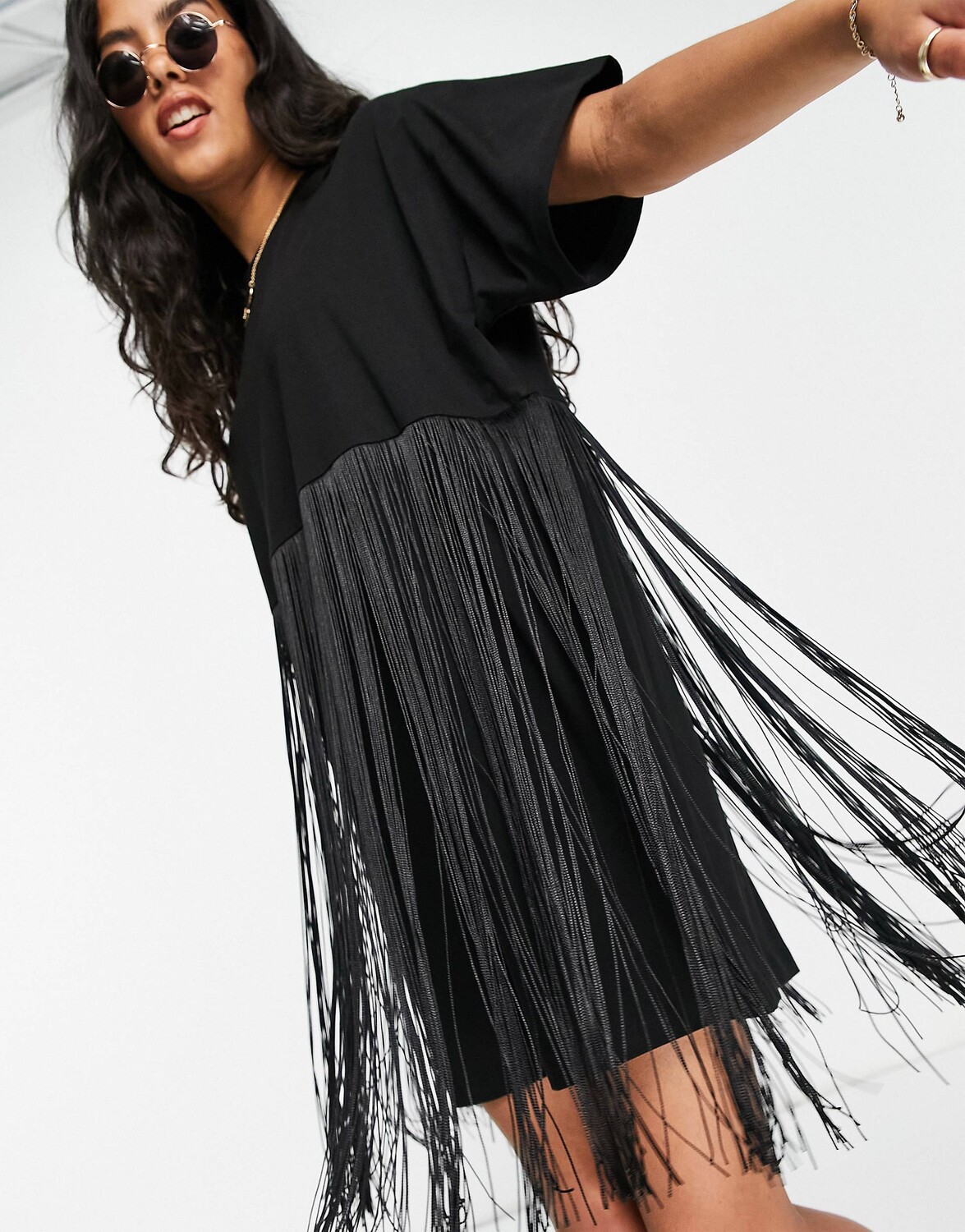 

Черное платье-футболка мини с бахромой ASOS DESIGN