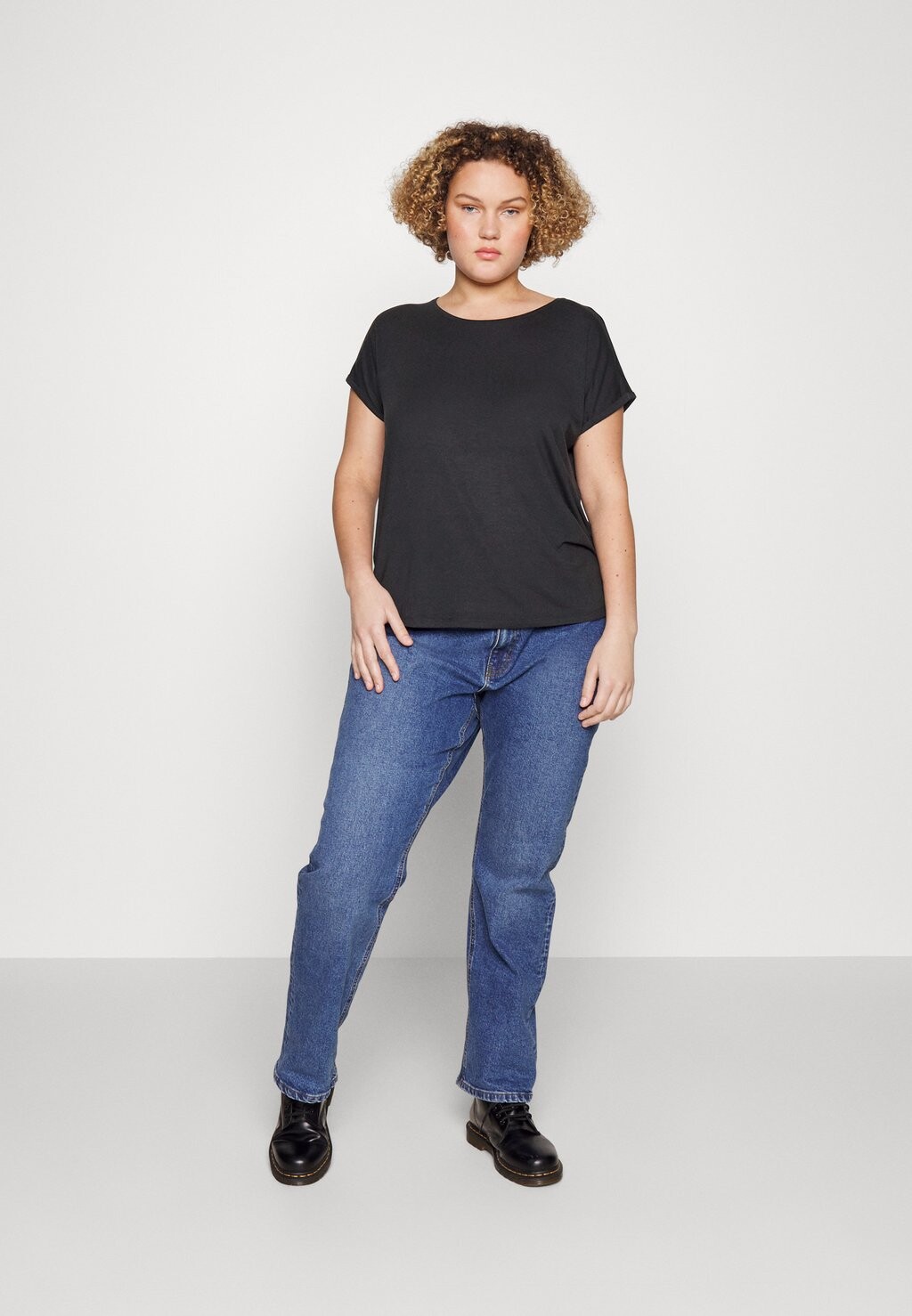 

Базовая футболка Vero Moda, черный