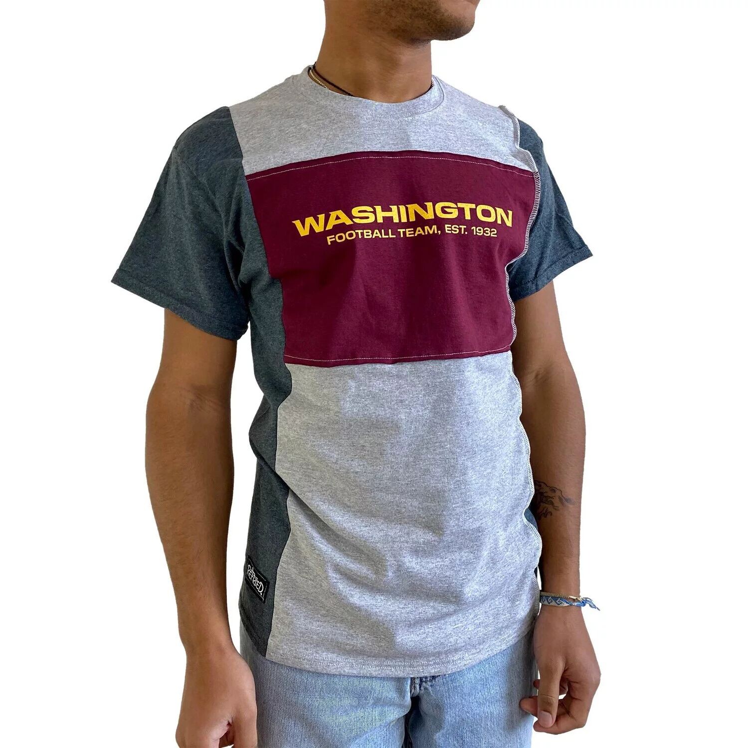 

Мужская футболка Refried Apparel Heather Grey Washington Football Team из экологически чистого материала с разрезом