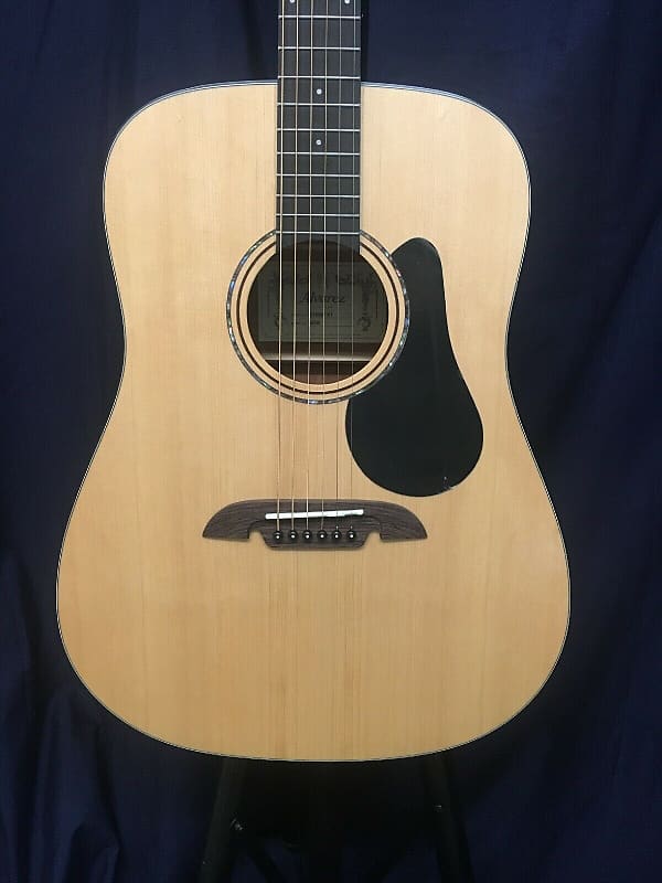 Акустическая гитара Alvarez AD30 цена и фото