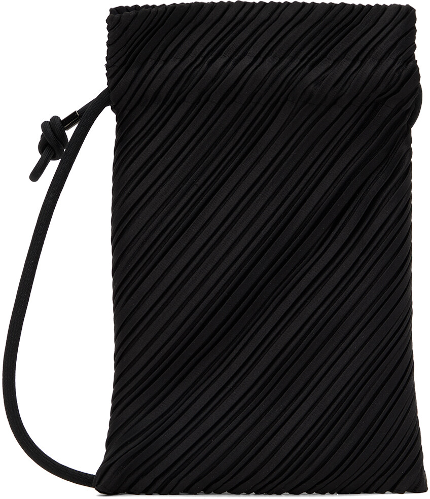 

Черный кожаный клатч со складками Pleats Please Issey Miyake