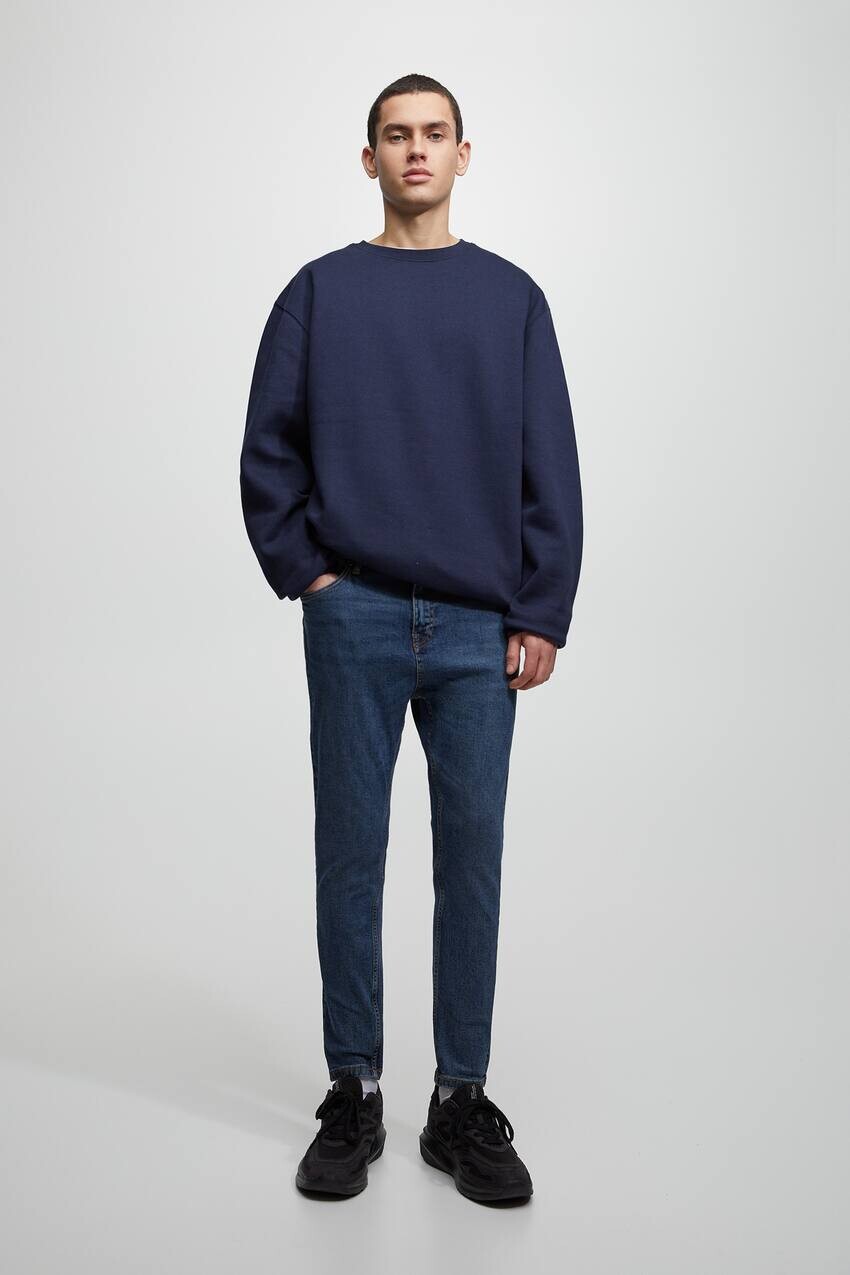 

Базовые темно-синие джинсы морковного кроя Pull&Bear, военно-морской