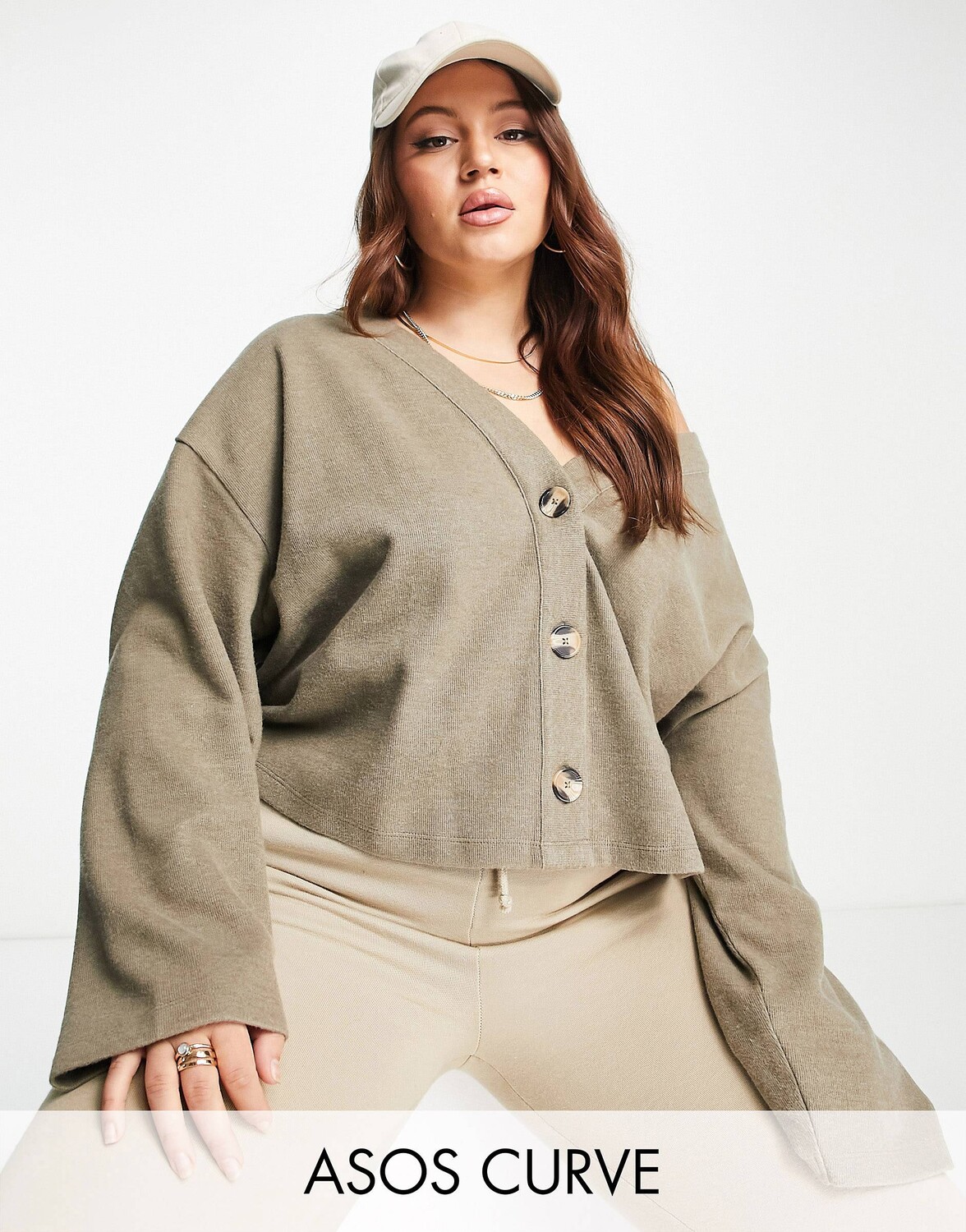 

Супермягкий кардиган серо-коричневого цвета ASOS DESIGN Curve, Коричневый