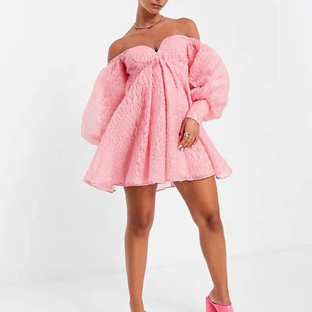 цена Платье Asos Edition Off The Shoulder Mini, розовый
