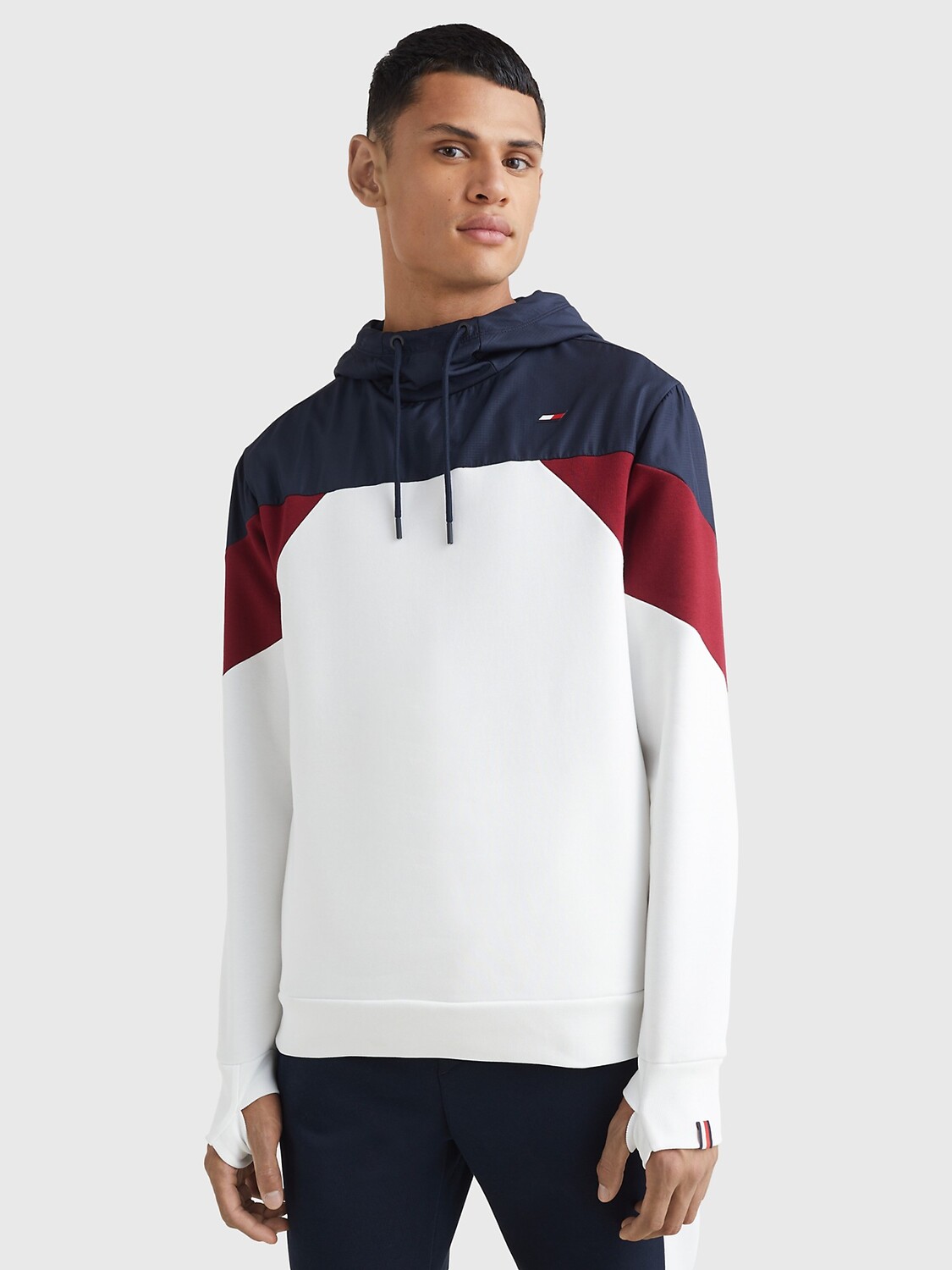 

Худи с цветными блоками Tommy Hilfiger, белый