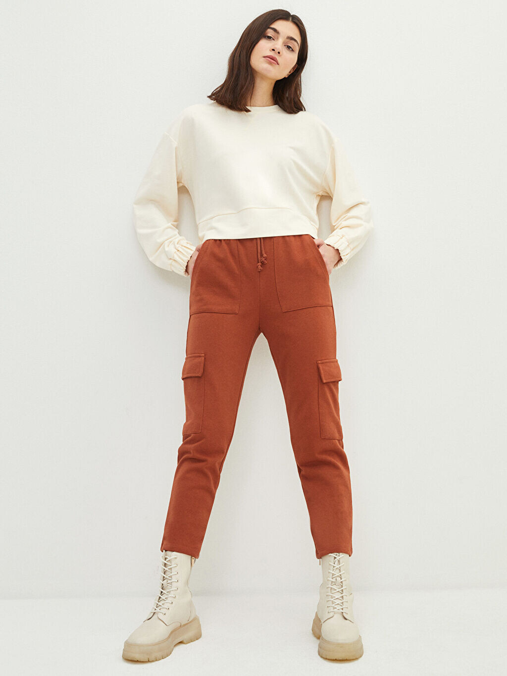 

Женские спортивные штаны с эластичной резинкой на талии и карманами LCW Casual, Коричневый