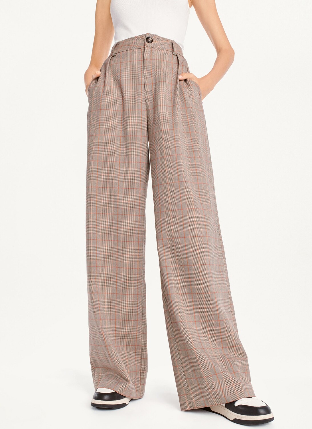 

Брюки в клетку DKNY