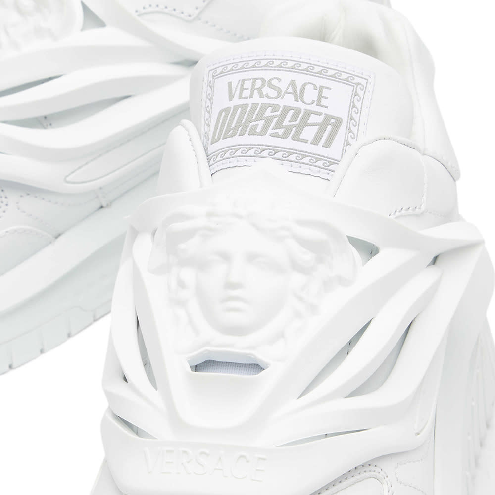 Кроссовки Versace Medusa Head Sneaker – купить по выгодным ценам с  доставкой из-за рубежа через сервис «CDEK.Shopping»