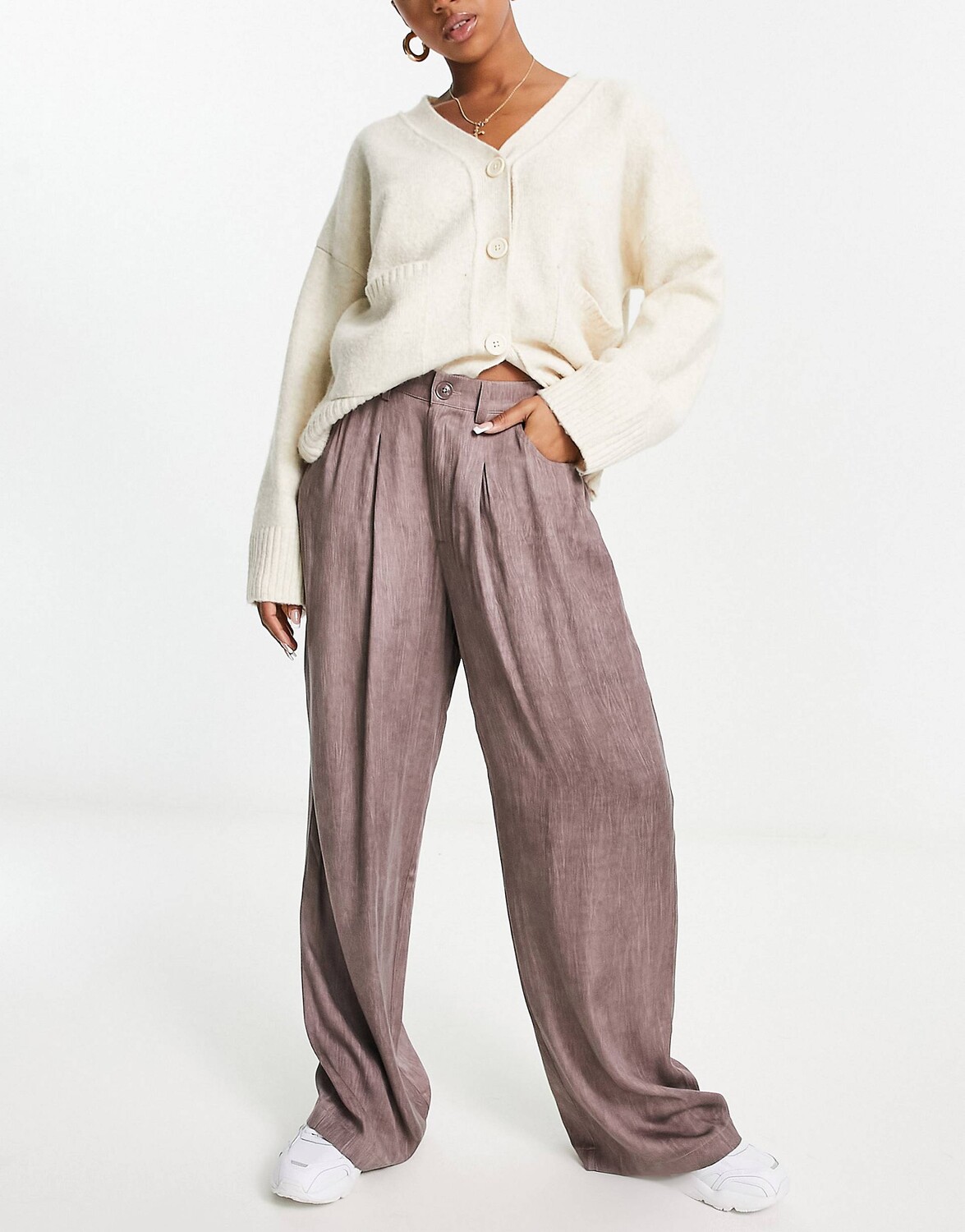 

Широкие брюки из выстиранной норки ASOS DESIGN Hourglass, Серый