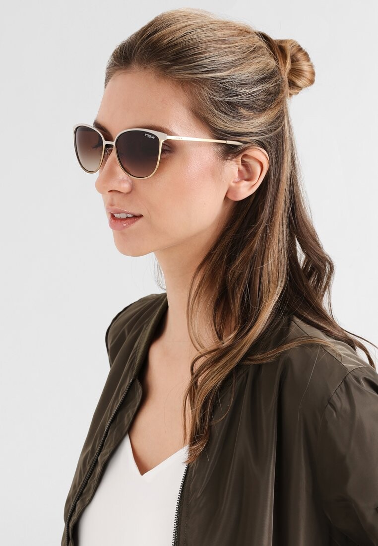 

Солнцезащитные очки VOGUE Eyewear