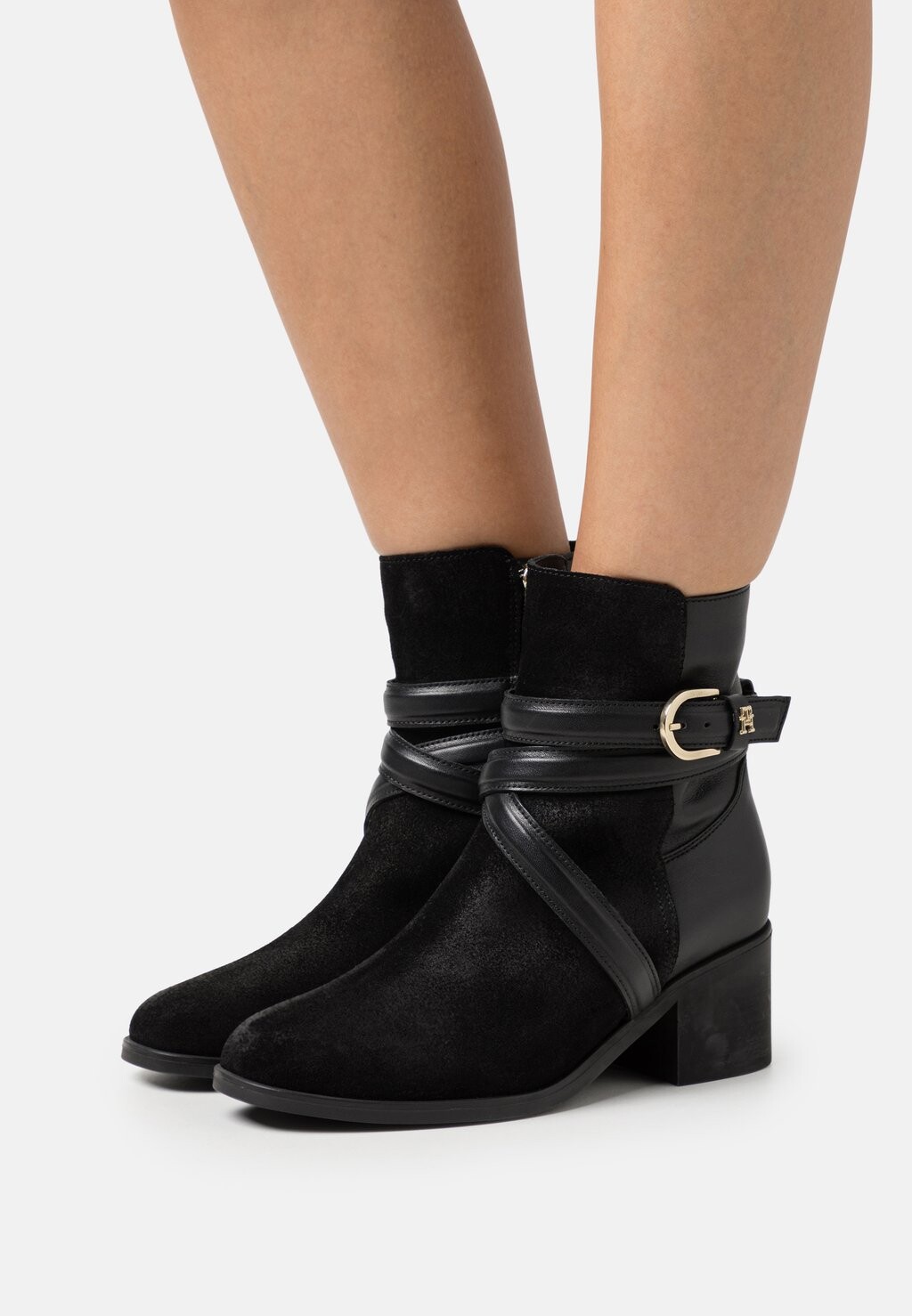 

Ботильоны Tommy Hilfiger БОТИНКИ ELEVATED ESSENTIAL MIDHEEL, цвет black