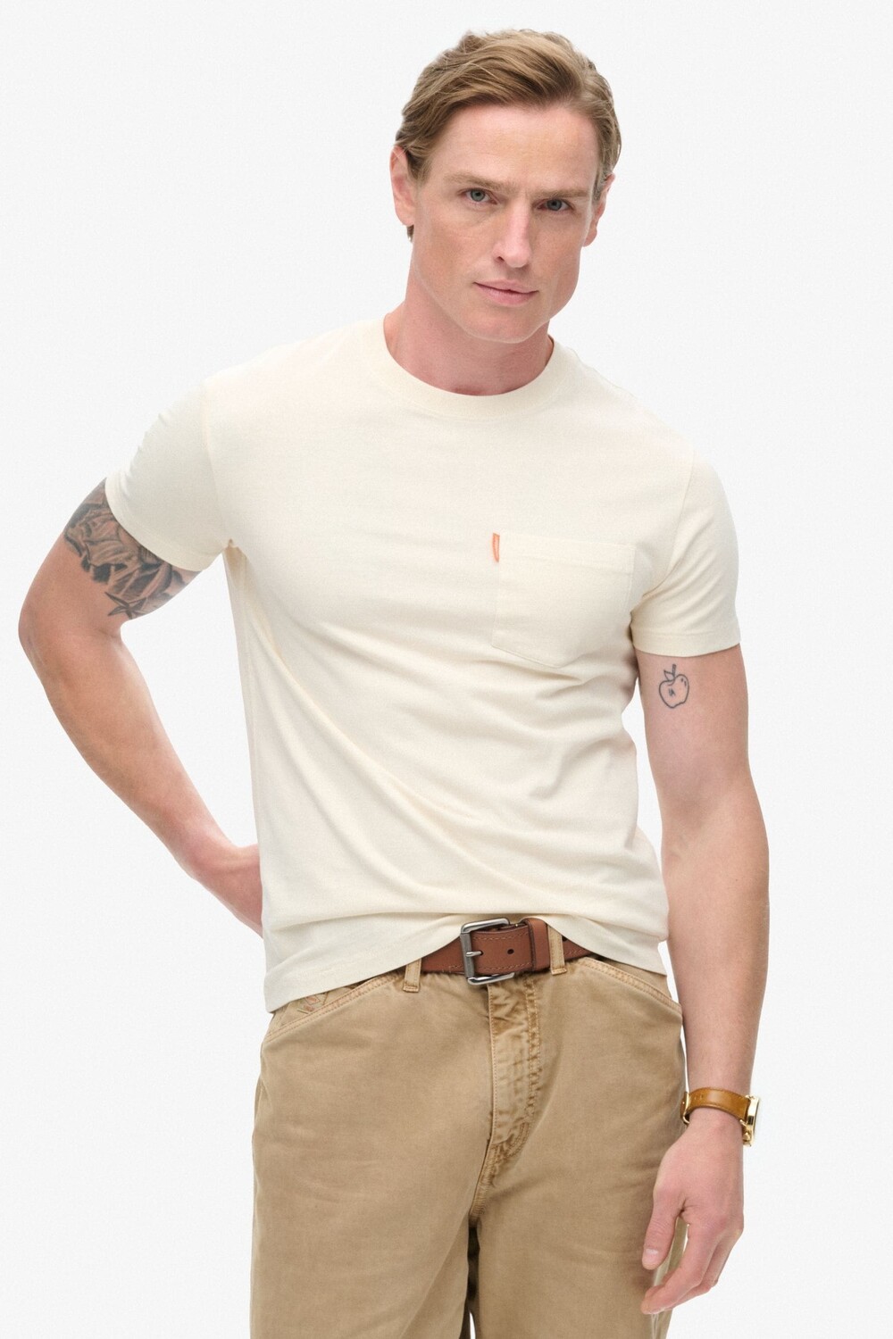

Футболка Essential с потертым карманом Superdry, белый