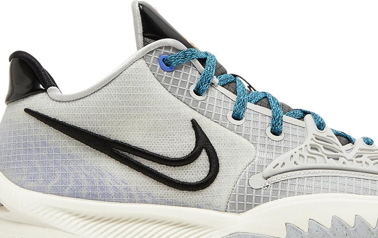 Grey and clearance green kyrie 4