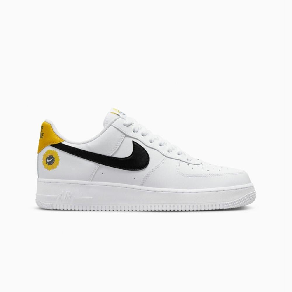 

Кроссовки Nike Air Force 1 ´07 LV8, белый