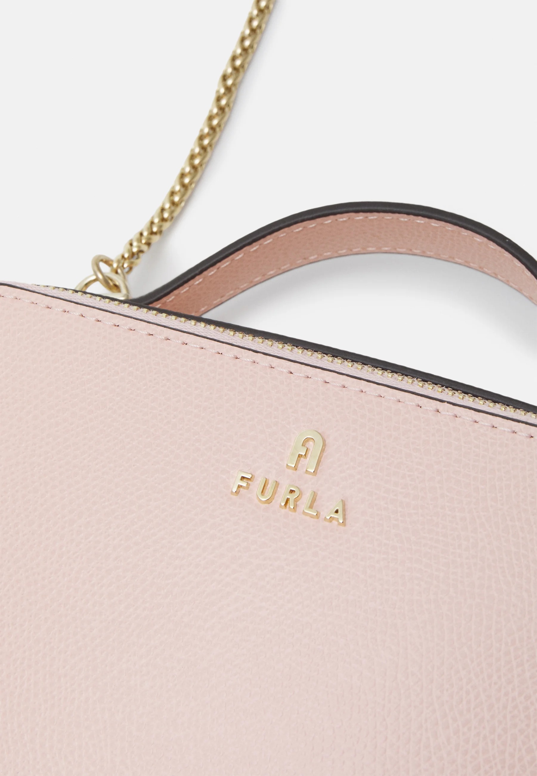 Furla camelia