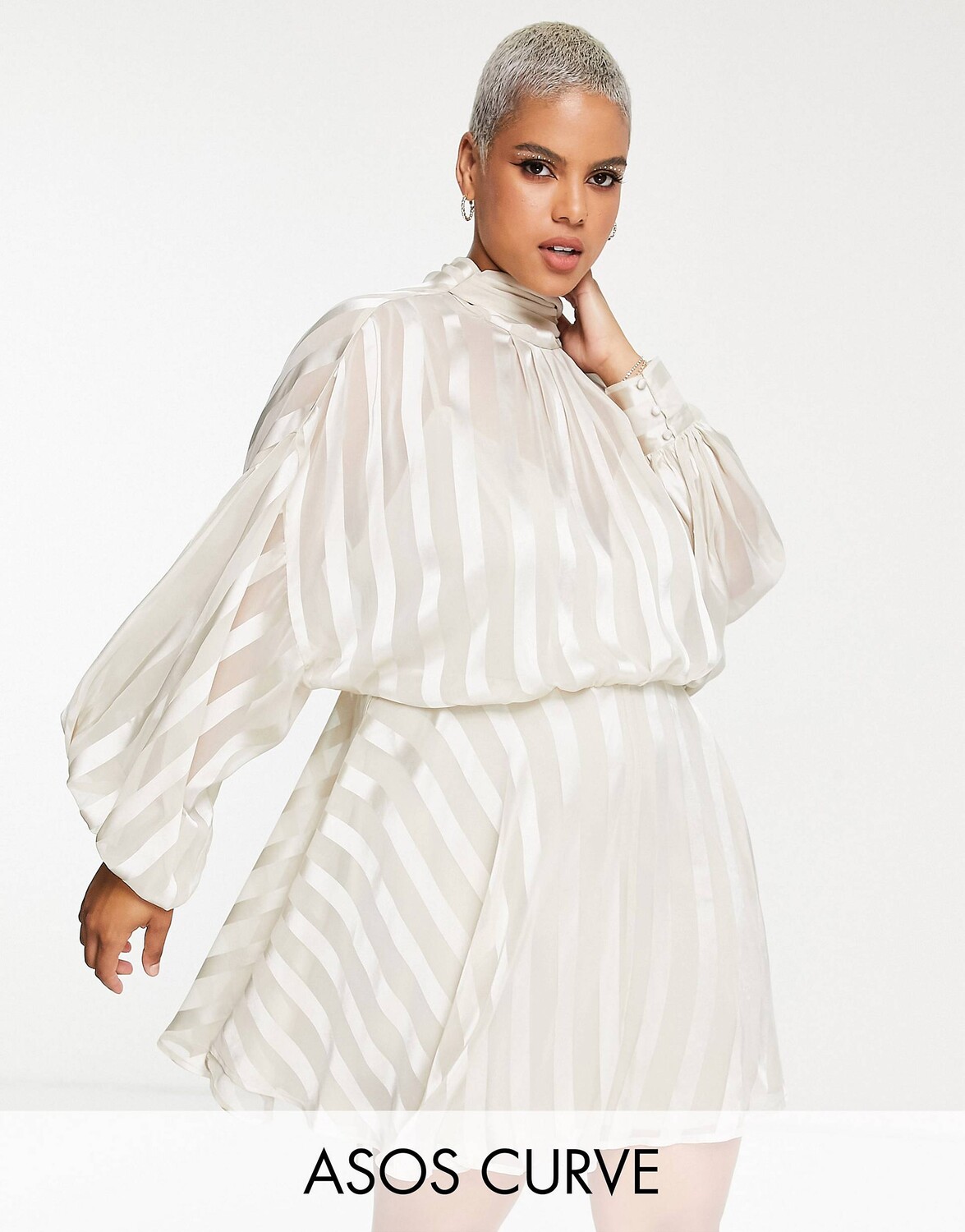 

Платье мини с высоким вырезом и атласными полосками ASOS DESIGN Curve