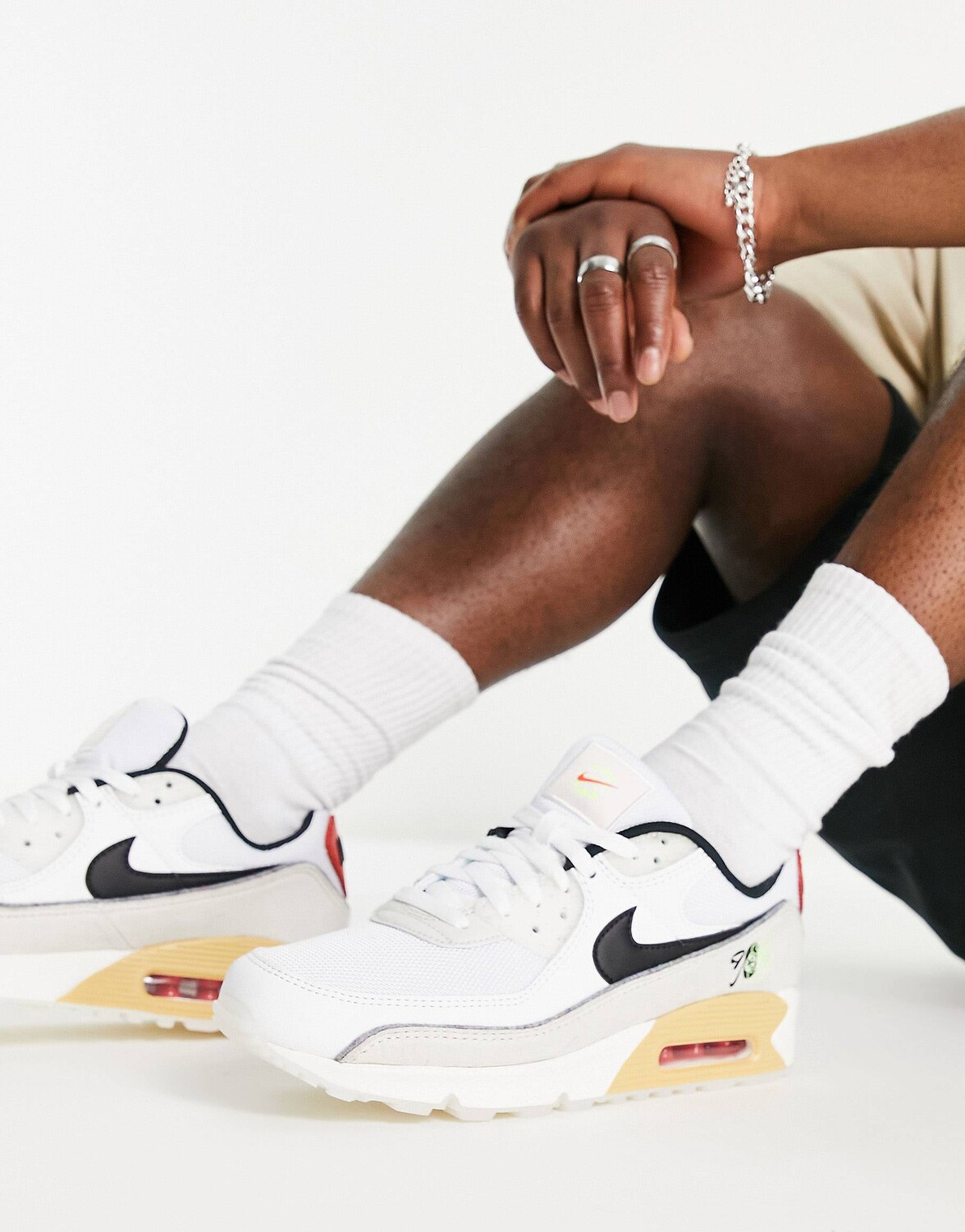 

Кроссовки Nike Air Max 90 Xcat Next цвета кости и красного