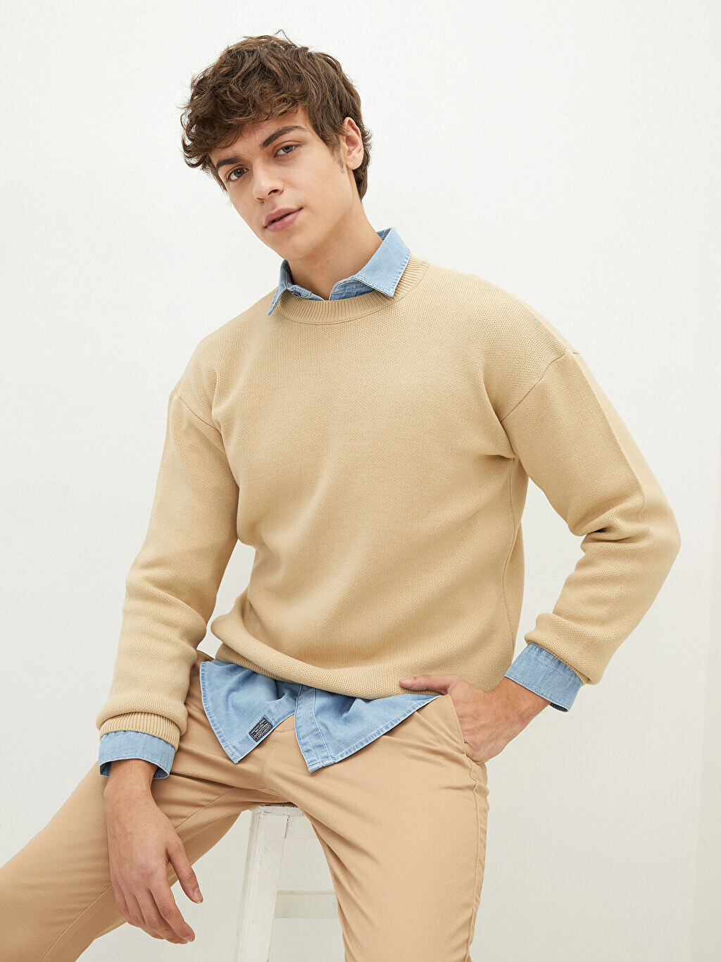 

Мужской трикотажный свитер с круглым вырезом и длинными рукавами LCW Casual, Коричневый