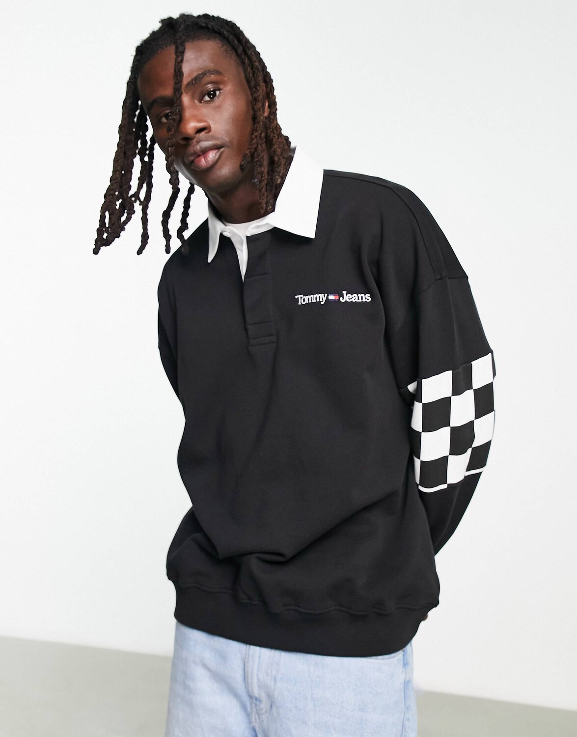 

Черный свитшот в клетку регби Tommy Jeans