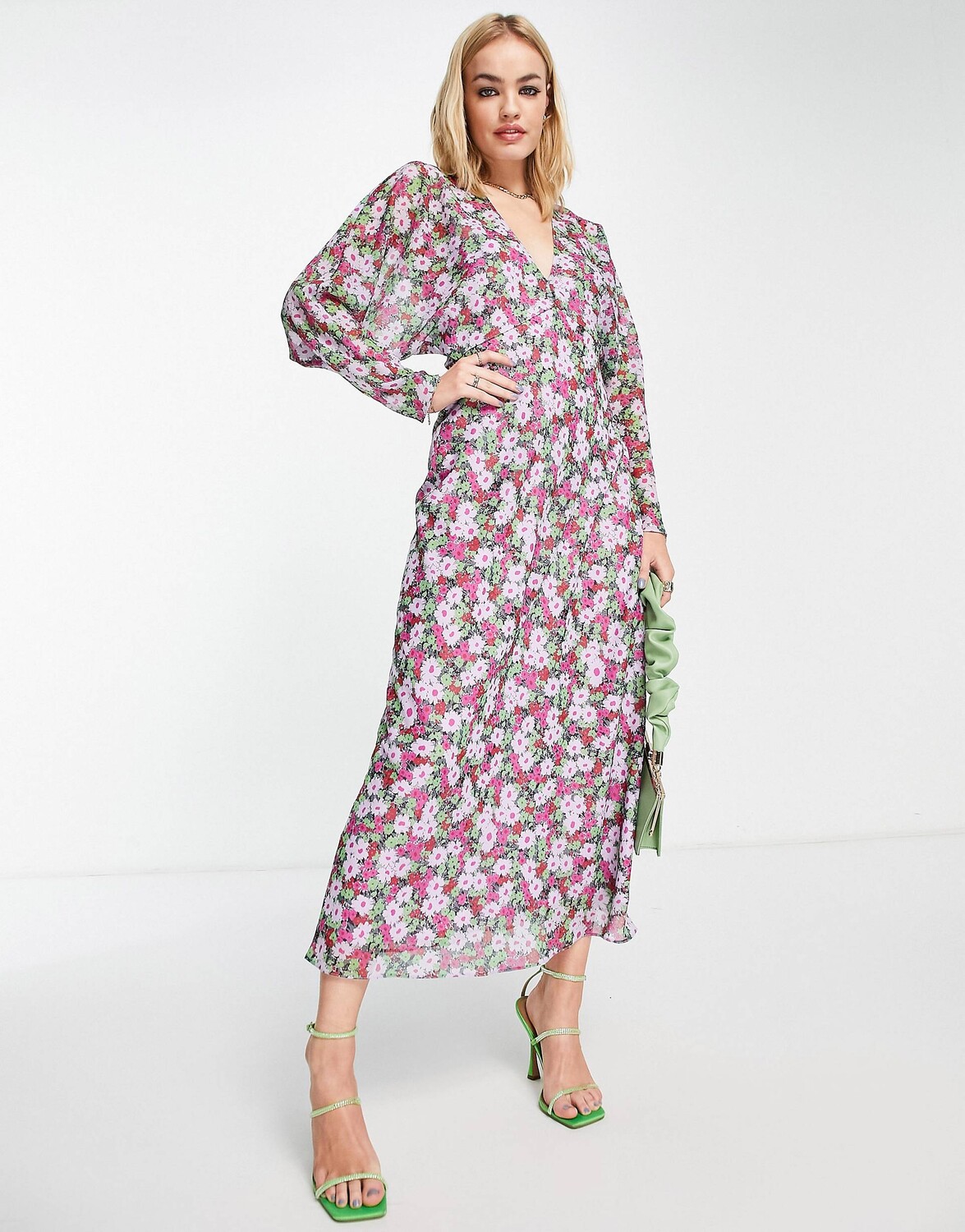 

Мягкое платье миди с цветочным принтом ASOS DESIGN
