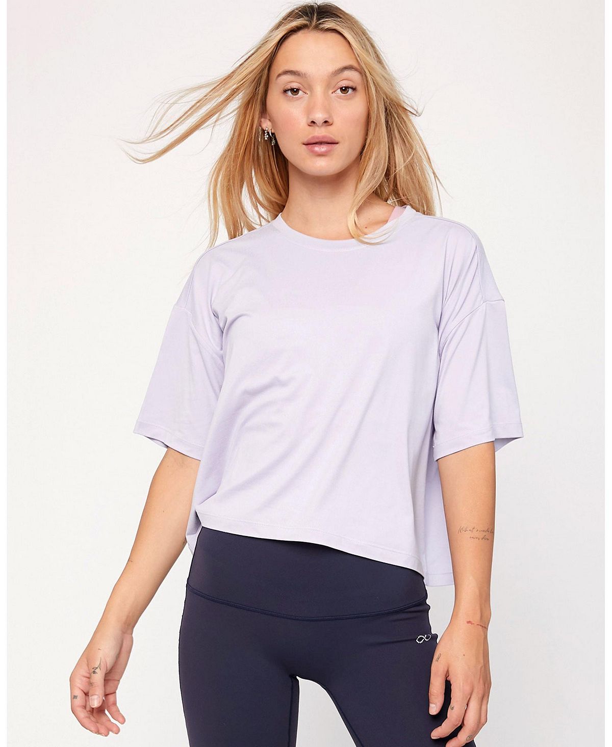 Уютная футболка свободного кроя с коротким рукавом для женщин Rebody Active, мульти топ domyos свободного кроя 46 размер