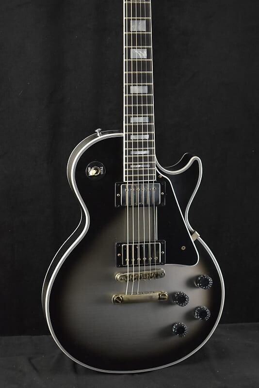 

Gibson Custom Shop Les Paul Custom Antique Silverburst Murphy Lab Ultra Light Aged Custom Shop Les Paul Custom Antique Silverburst Murphy Lab Ul...