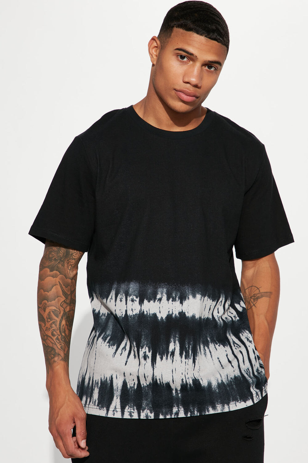 

Футболка Fashion Nova FNMDCBW6, черный