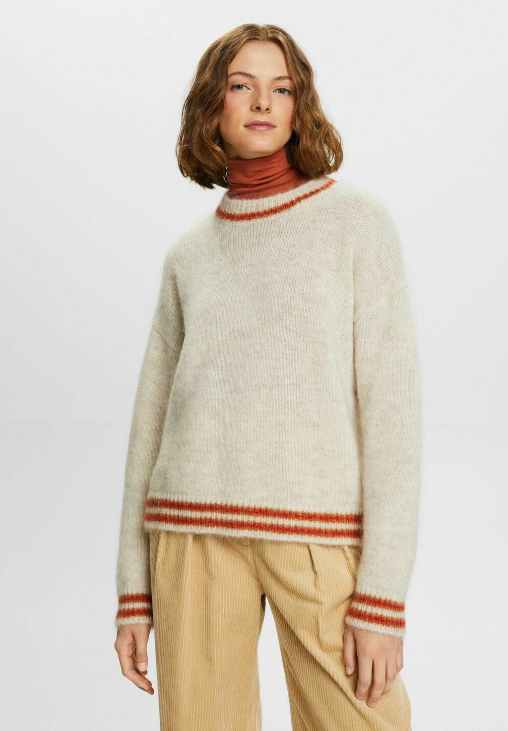 

Свитшот Esprit, цвет cream beige