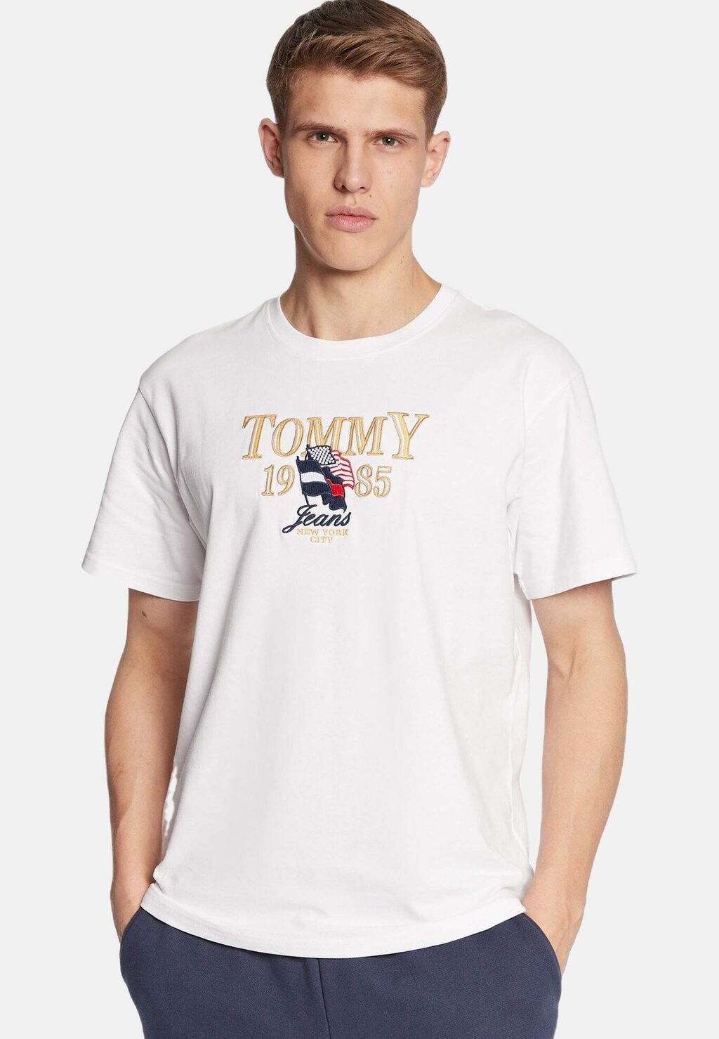 

Футболка с принтом Tommy Jeans, белый
