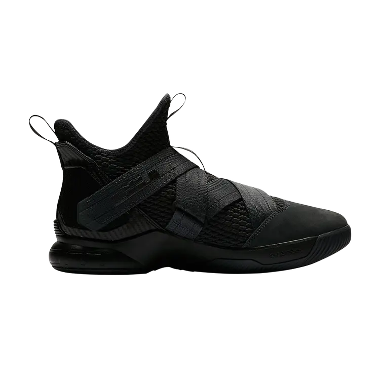 

Кроссовки Nike LeBron Soldier 12 'Dark 23', черный