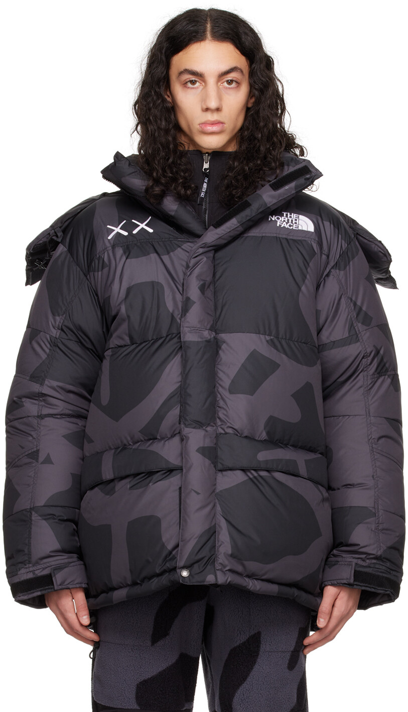

Черный пуховик KAWS Edition 1994 Himalayan The North Face
