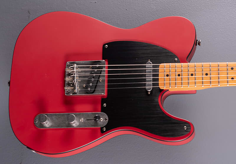 

Винтажное издание Telecaster, посвященное 40-летию - Satin Dakota Red Squier 40th Anniversary Telecaster Edition -