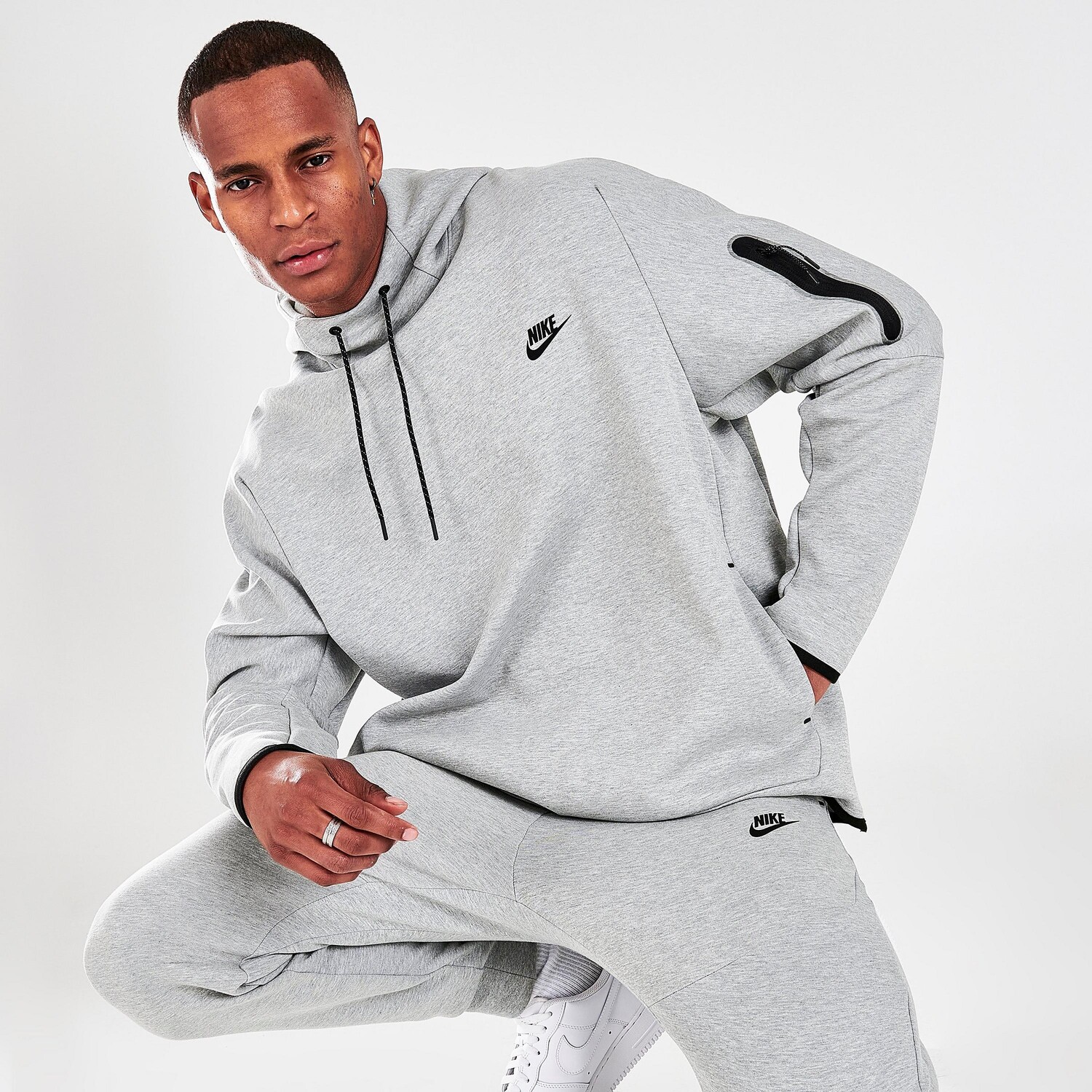 

Мужская худи Nike Sportswear Tech Fleece Pullover, серый