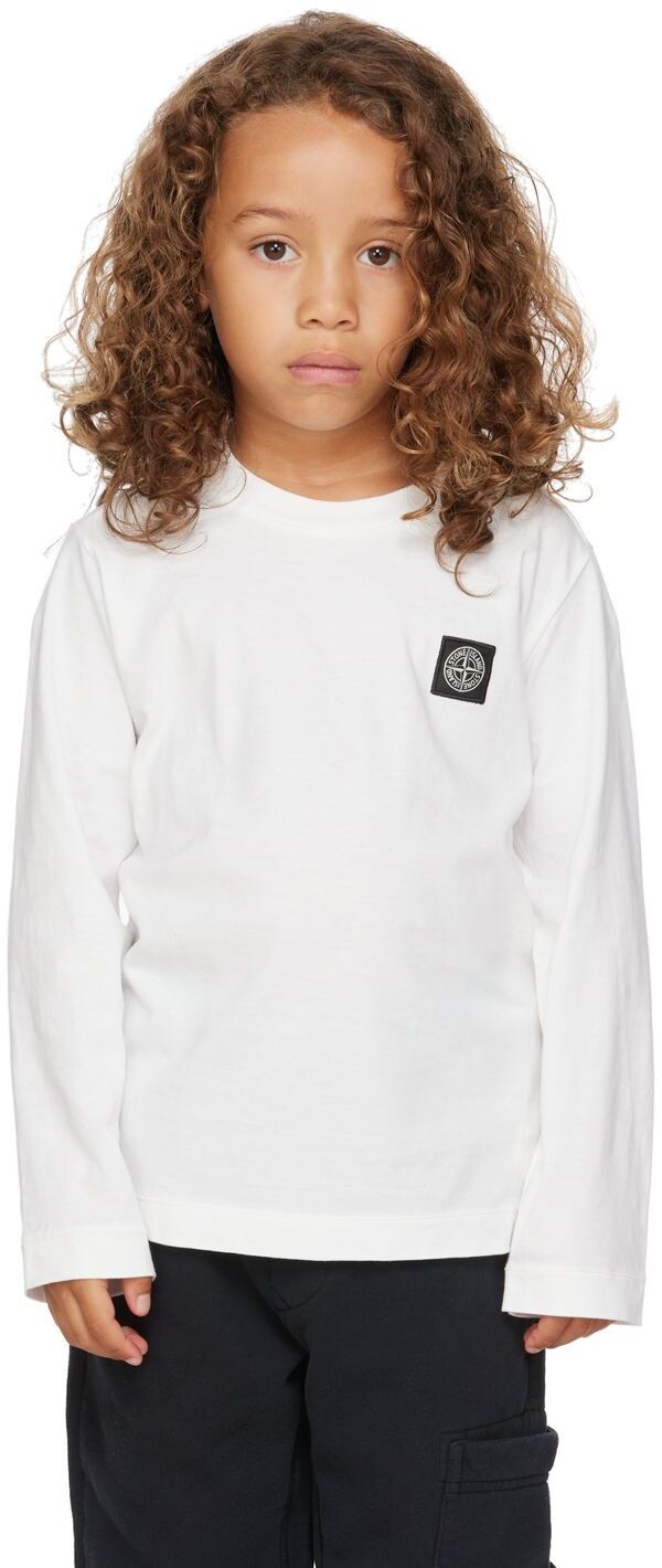 

Детская белая футболка с длинным рукавом, окрашенная в одежде Stone Island Junior