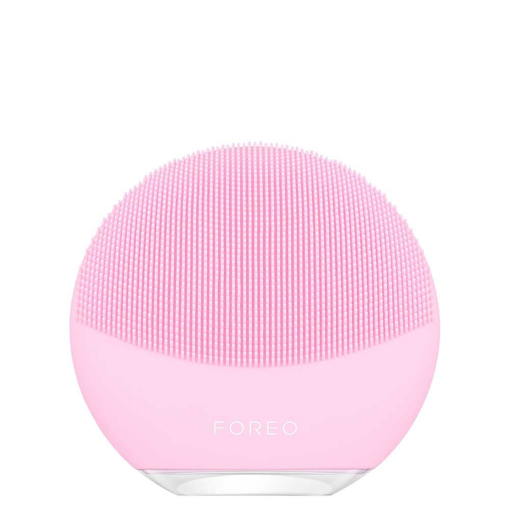 цена Foreo Звуковая щетка для очищения лица Luna Mini 3 с массажным эффектом Pearl Pink
