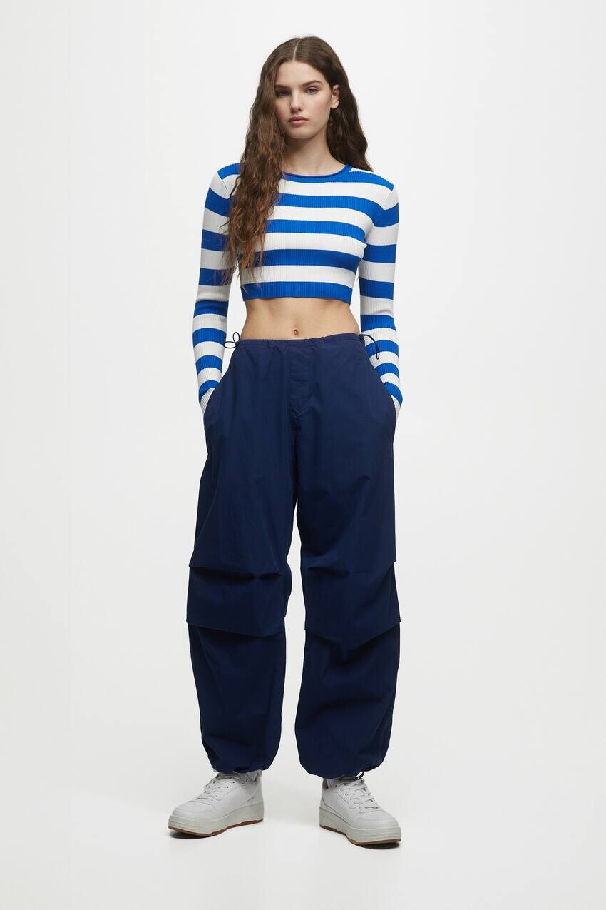 

Брюки-парашюты свободного кроя Pull&Bear, синий